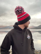 Load image into Gallery viewer, BIG BOBBLE HAT - BLACK
